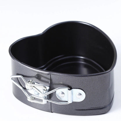 The heart-shaped pan  non stick baking cake mold bottom pan cake