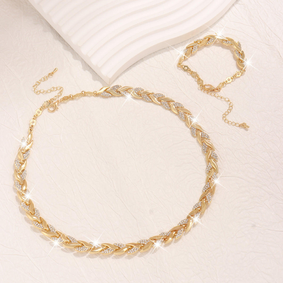 ✨ Women’s Luxury Willow Leaf Diamond Bracelet & Necklace Set – Elegant Jewelry Gift