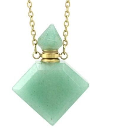 Natural Crystal Perfume Bottle Necklace - Diamond-Shaped Aromatherapy Pendant Jewelry